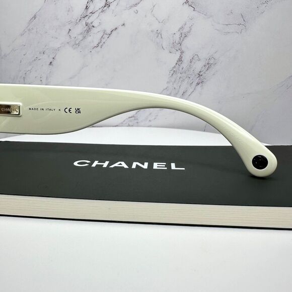 New CHANEL Sunglasses - Picture 9 of 16